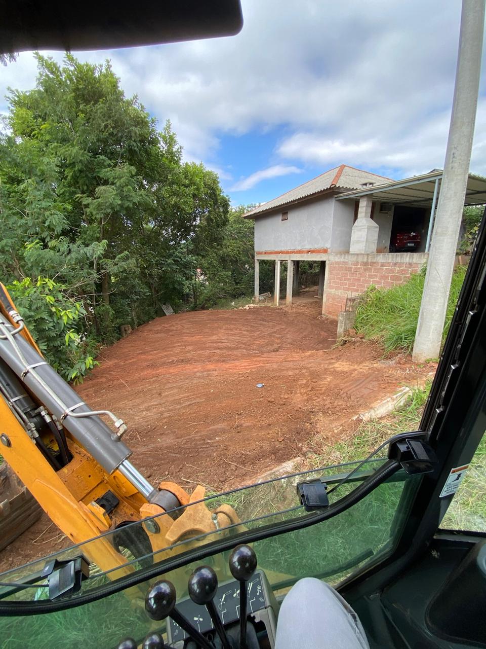 Limpeza de terreno — DEPOIS