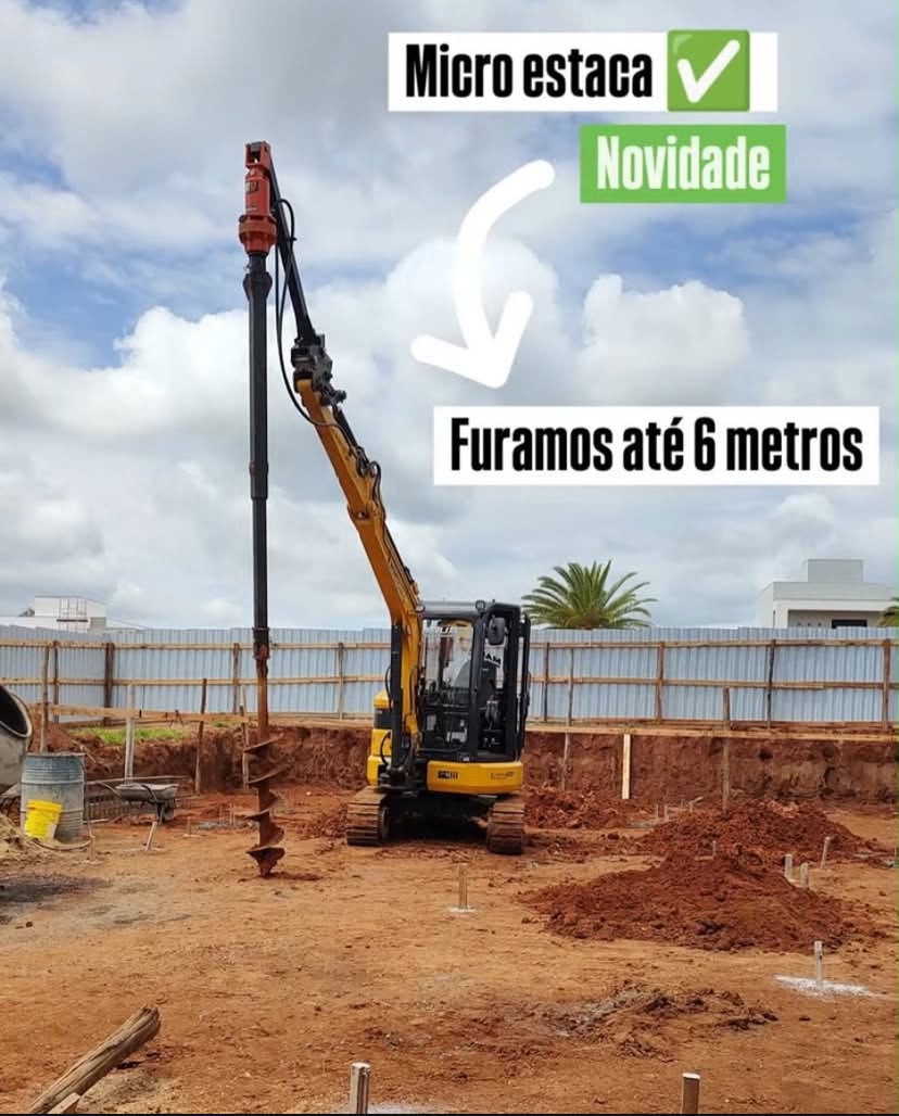 Micro estaca com mini escavadeira