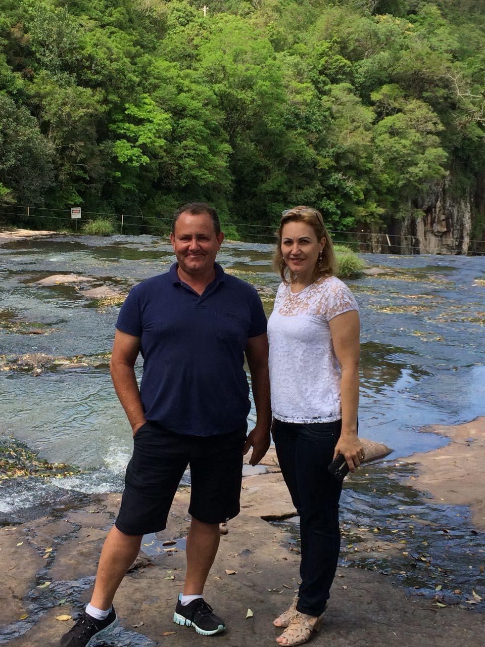 Alvandir e Janete, fundadores da Terraplanagem Mauá